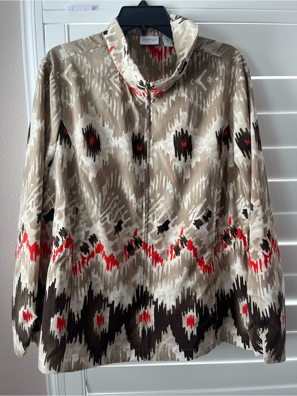 Zenergy by Chico’s women’s zip up jacket size 3